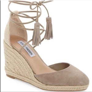 Steve Madden Tan Suede Espadrille Tassel Wedges
